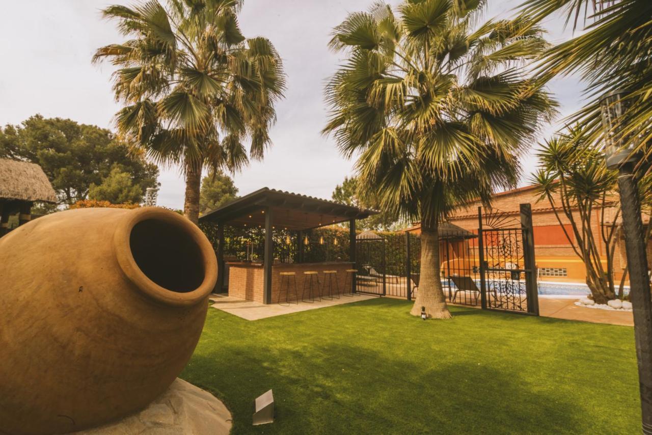 Caribbean Home Montcada i Reixac Exterior photo